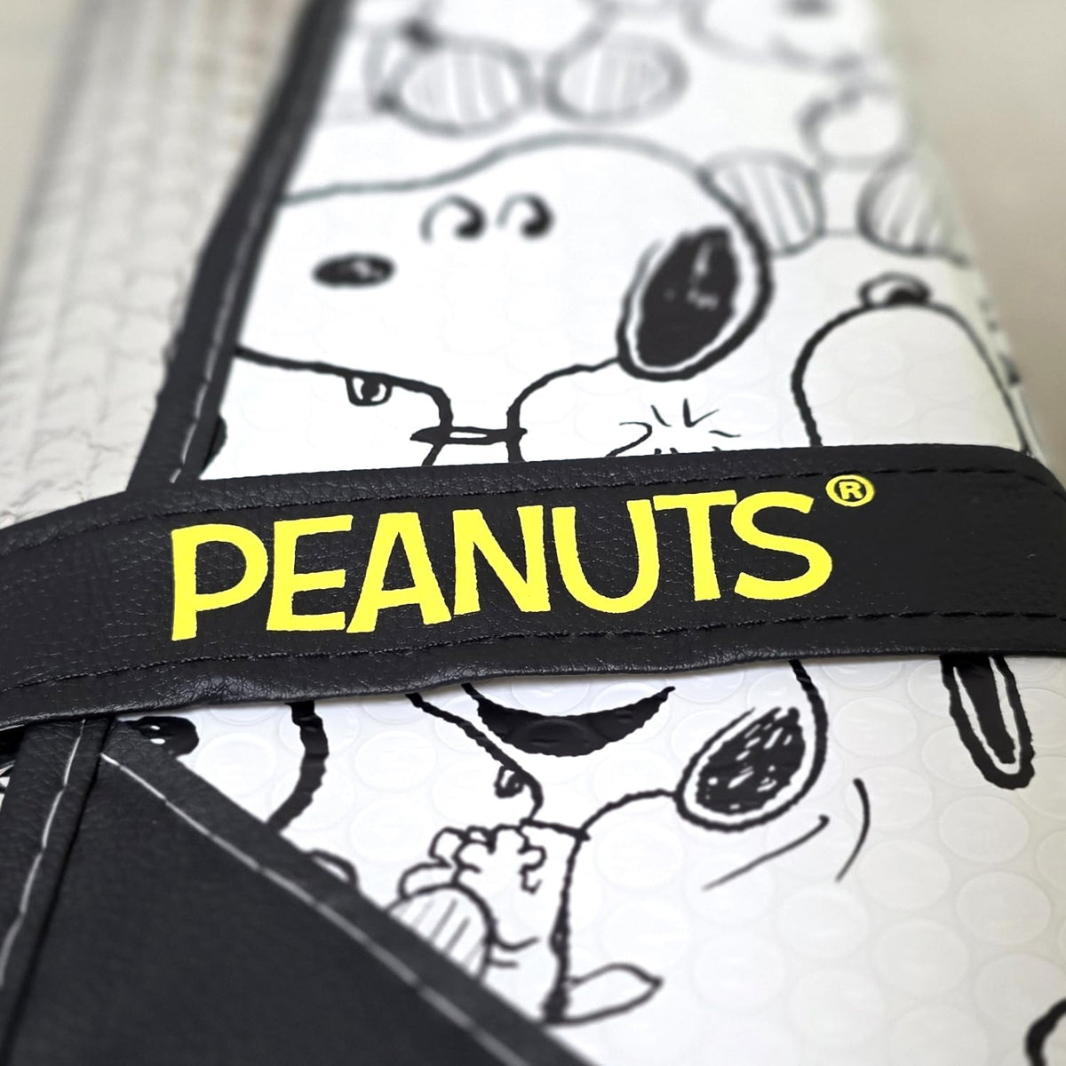 Snoopy Expression Windshield Sunshade Bundle with 3D Keychain – Plasticolor Peanuts Snoopy Design, Foldable Universal Fit Front Window Sun Shade for Cars SUVs - Yupbizauto